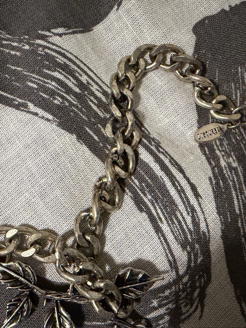 Disturbia Rosethorn Spider Chain Belt - Picture 3 of 3